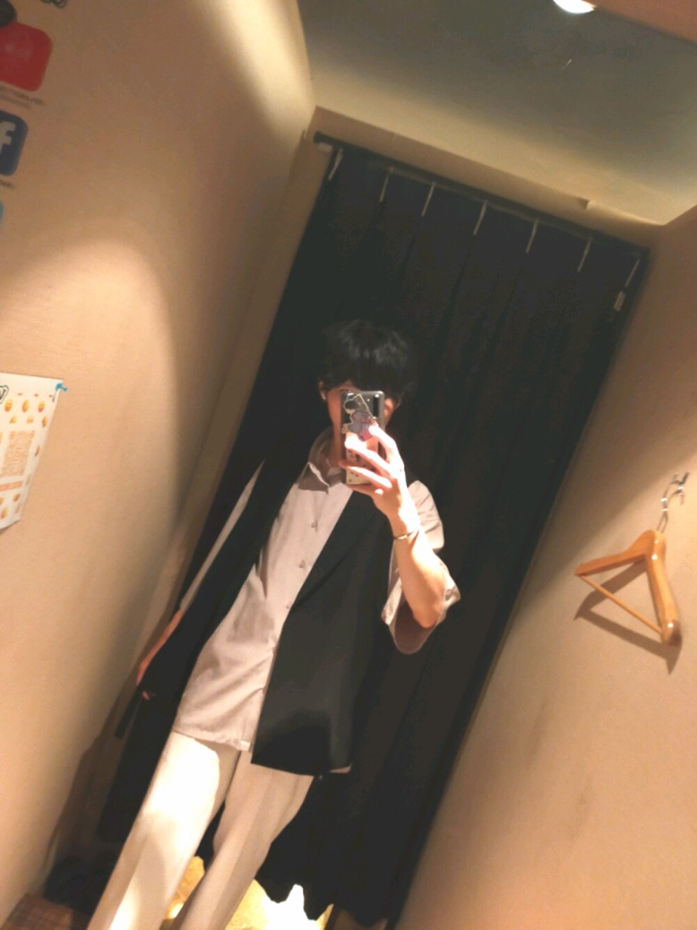 「きれいめコーディネート、雨の日に着る服じゃない」｜「GUのアイテム（スラックス、ベージュ系）」を使った、R【 相互 】さん（メンズ・165cm）の秋コーディネートの1枚目の写真