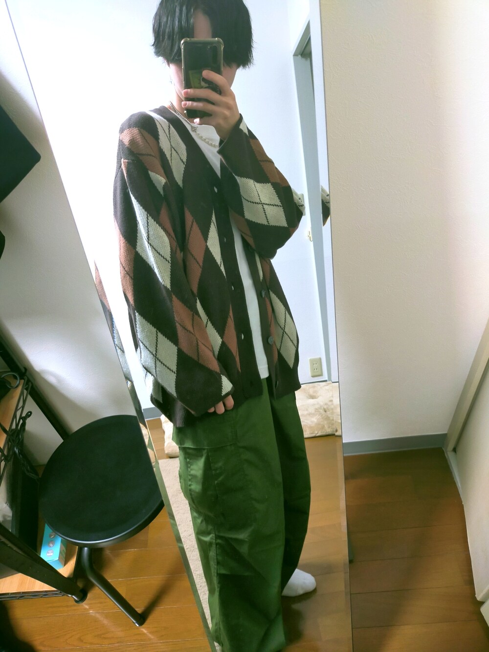 「GU、ADRER、アーガイル柄、カーディガン、カーゴパンツ、秋コーデ、おしゃれさんと繋がりたい、お洒落さんとつながりたい」｜「ADRERのextra quality Balloon sleeve dolman over cardigan/エクストラクオリティバルーンスリーブドルマンオーバーカーディガン（カーディガン/ボレロ、その他）」を使った、R【 相互 】さん（メンズ・165cm）の秋コーディネートの1枚目の写真