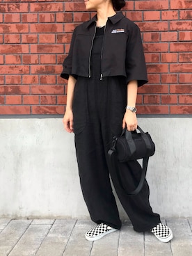 「OUTDOOR PRODUCTS（アウトドアプロダクツ）のOUTDOOR PRODUCTS MINI ROLL BOSTN BAG（ショルダーバッグ）」を使った、KOHAさん（レディース・161cm）の秋コーディネート