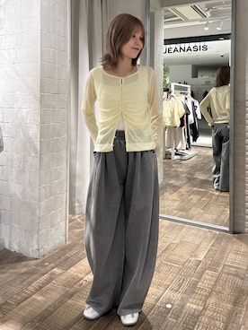 「JEANASIS（ジーナシス）の5ポケットスウェットコクーンパンツ/650280（スウェットパンツ、グレー系）」を使った、おはさん（レディース）の春コーディネート