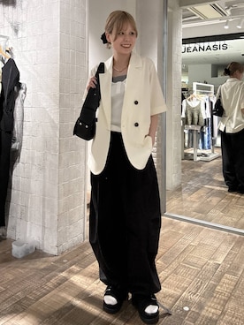 「JEANASIS（ジーナシス）のミリタリータックボリュームパンツ/657336（その他パンツ、ブラック系）」を使った、おはさん（レディース）の春コーディネート