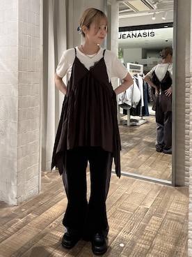 「JEANASIS（ジーナシス）のスウェットコンビデニムパンツ/645263（デニムパンツ、ブラック系）」を使った、おはさん（レディース）の春コーディネート
