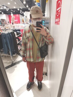 「BALENCIAGA（バレンシアガ）のアイテム（スニーカー、ブラック系）」を使った、Spencer Cheungさん（メンズ・170cm）の春コーディネート