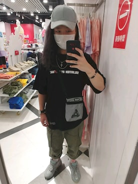 「PALACE（パレス）のアイテム（バッグ）」を使った、Spencer Cheungさん（メンズ・170cm）の夏コーディネート