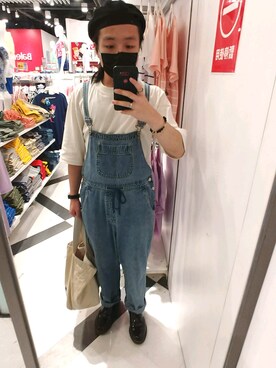 「UNIQLO（ユニクロ）のアイテム（Tシャツ/カットソー、ホワイト系）」を使った、Spencer Cheungさん（メンズ・170cm）の夏コーディネート