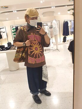 「Dr. Martens（ドクターマーチン）のアイテム（ドレスシューズ、ブラック系）」を使った、Spencer Cheungさん（メンズ・170cm）の春コーディネート