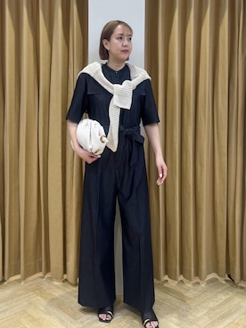 「ROPE'（ロペ）のラムレザーロープ模様クラッチ/ミディアム（クラッチバッグ、ホワイト系）」を使った、MIYUKIさん（レディース・164cm）の春コーディネート