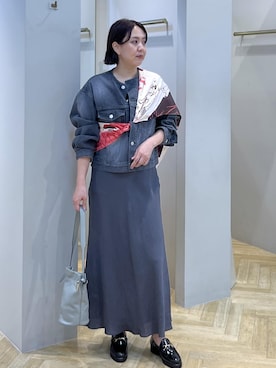 「アイテム（バンダナ/スカーフ）」を使った、MIYUKIさん（レディース・164cm）の秋コーディネート