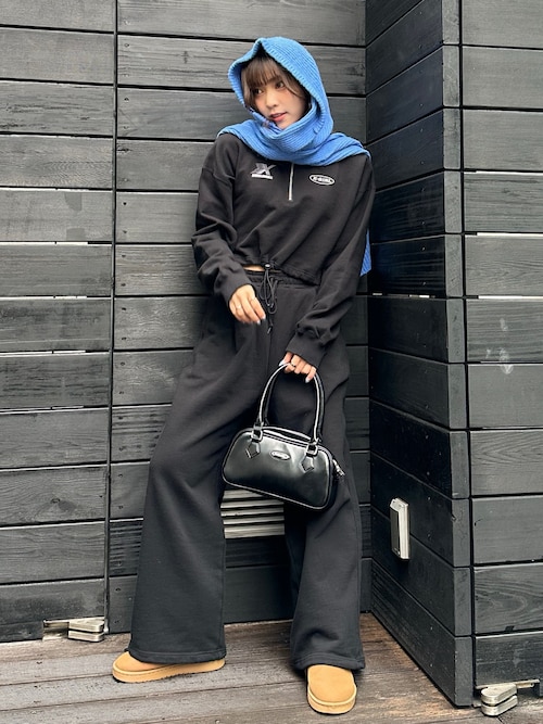 X-girl（エックスガール）の「HALF ZIP CROPPED SWEAT TOP