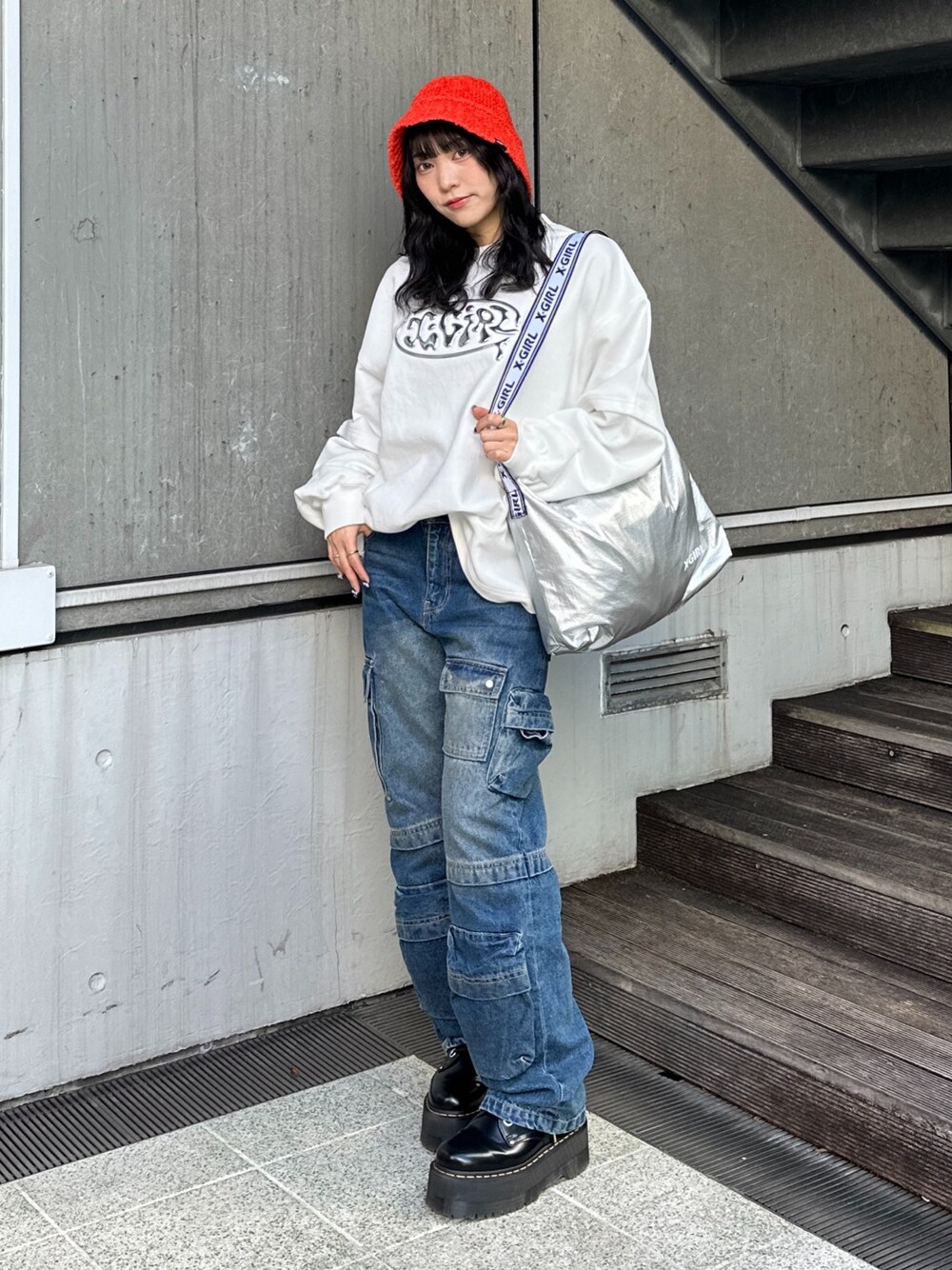 X-girl（エックスガール）の「METALLIC LOGO LAYERED SWEAT TOP