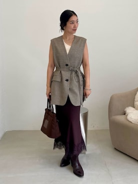 Mila Owenさんのコーディネート
