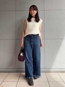 「アイテム（モカシン/デッキシューズ）」を使った、Mila Owenさん（レディース・159cm）の秋コーディネート