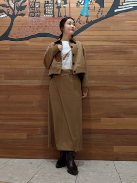 Mila Owenさんのコーディネート