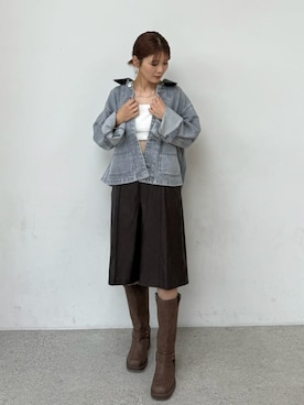 「アイテム（デニムジャケット）」を使った、Mila Owenさん（レディース・155cm）の秋コーディネート