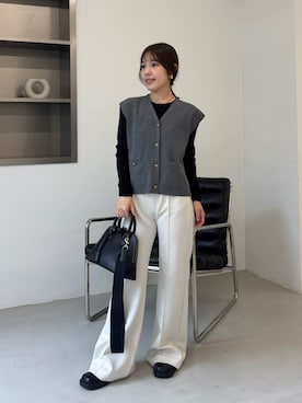 Mila Owenさんのコーディネート