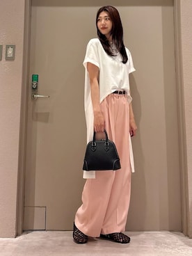 「Mila Owen（ミラオーウェン）のテールカットトップス（Tシャツ/カットソー、ホワイト系）」を使った、Mila Owenさんの春コーディネート