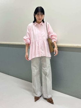 Mila Owenさん（レディース・156cm）の春コーディネート