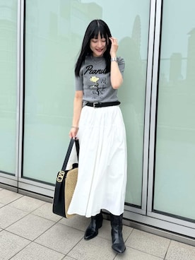 Mila Owenさんのコーディネート