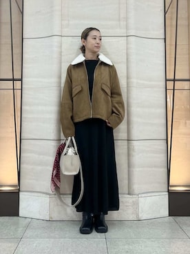 「アイテム（バンダナ/スカーフ）」を使った、Mila Owenさん（レディース・158cm）の秋コーディネート