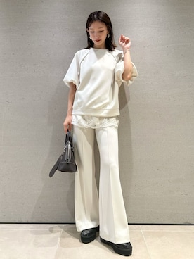 Mila Owenさんのコーディネート