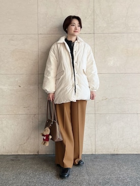 「アイテム（キーケース/キーアクセサリー）」を使った、Mila Owenさん（レディース・165cm）の冬コーディネート