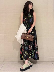 Mila Owen（ミラオーウェン）の「ボタニカルアメスリフレアワンピース
