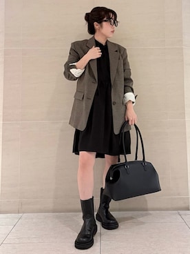 「アイテム（チュニック、ブラック系）」を使った、Mila Owenさん（レディース・155cm）の秋コーディネート