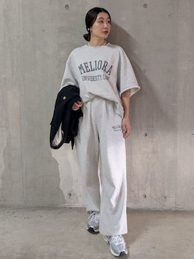 Mila Owenさん（レディース・156cm）の秋コーディネート