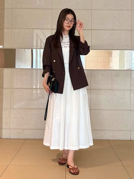 Mila Owenさんのコーディネート