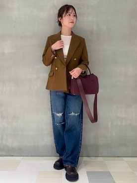 「アイテム（チューブトップ）」を使った、Mila Owenさん（レディース・160cm）の秋コーディネート
