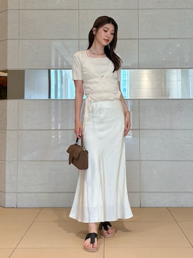 Mila Owenさんのコーディネート