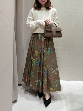 Mila Owenさんのコーディネート