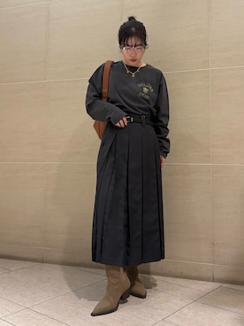 Mila Owenさんのコーディネート