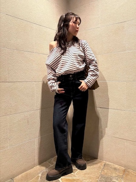 Mila Owenさんのコーディネート