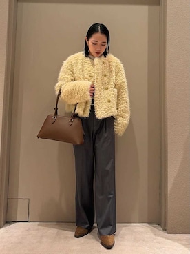 「アイテム（ノーカラージャケット）」を使った、Mila Owenさん（レディース・151cm）の秋コーディネート