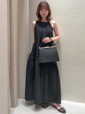 Mila Owenさんのコーディネート