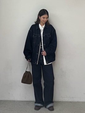 「アイテム（デニムジャケット）」を使った、Mila Owenさん（レディース・165cm）の秋コーディネート