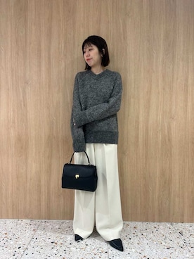 「アイテム（ムートンコート）」を使った、Mila Owenさん（レディース・161cm）の冬コーディネート