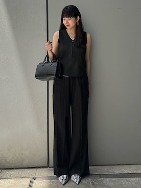 Mila Owenさんのコーディネート