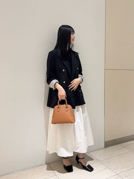 Mila Owenさんのコーディネート