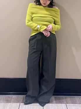 Mila Owenさんのコーディネート