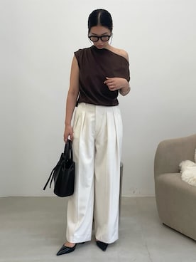 Mila Owenさんのコーディネート