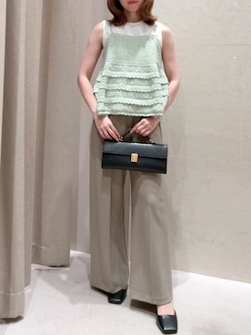 Mila Owenさんのコーディネート