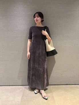 Mila Owenさんのコーディネート