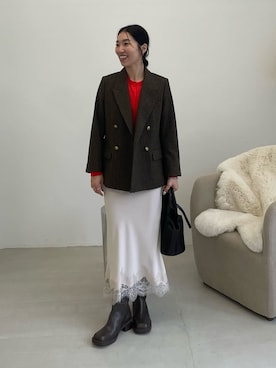 Mila Owenさんのコーディネート