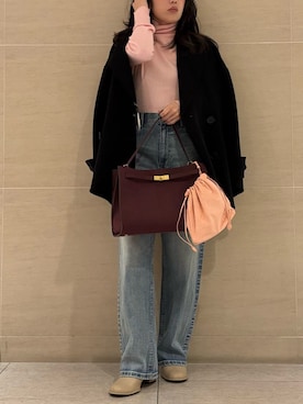 「アイテム（ピーコート）」を使った、Mila Owenさん（レディース・155cm）の秋コーディネート