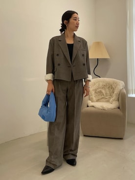 Mila Owenさんのコーディネート