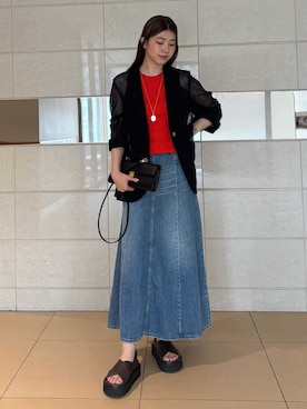 Mila Owenさん（レディース・169cm）の夏コーディネート