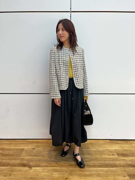 「アイテム（ノーカラージャケット）」を使った、Mila Owenさん（レディース・165cm）の秋コーディネート