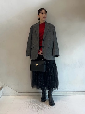 「アイテム（テーラードジャケット）」を使った、Mila Owenさん（レディース・158cm）の冬コーディネート